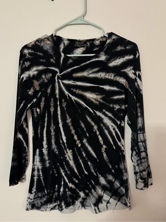 Tryst Tops - Tryst Black & White Spiral Tie-Dye Long Sleeve Tee
